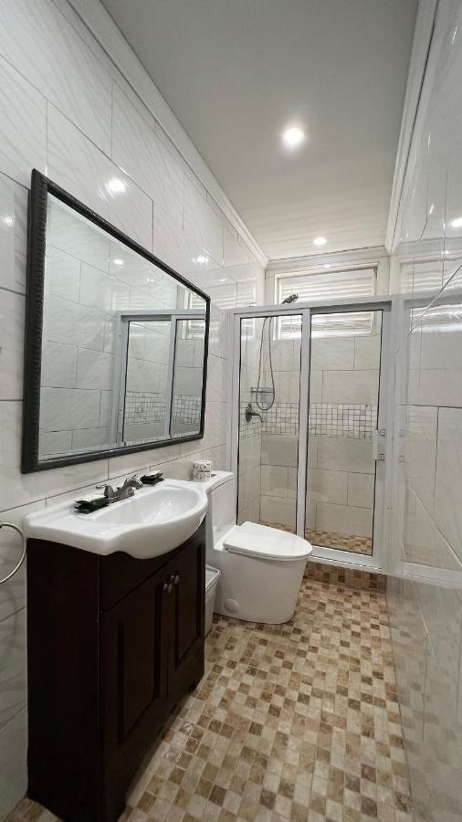 Stonetrail Hotel Arnos Vale Ngoại thất bức ảnh