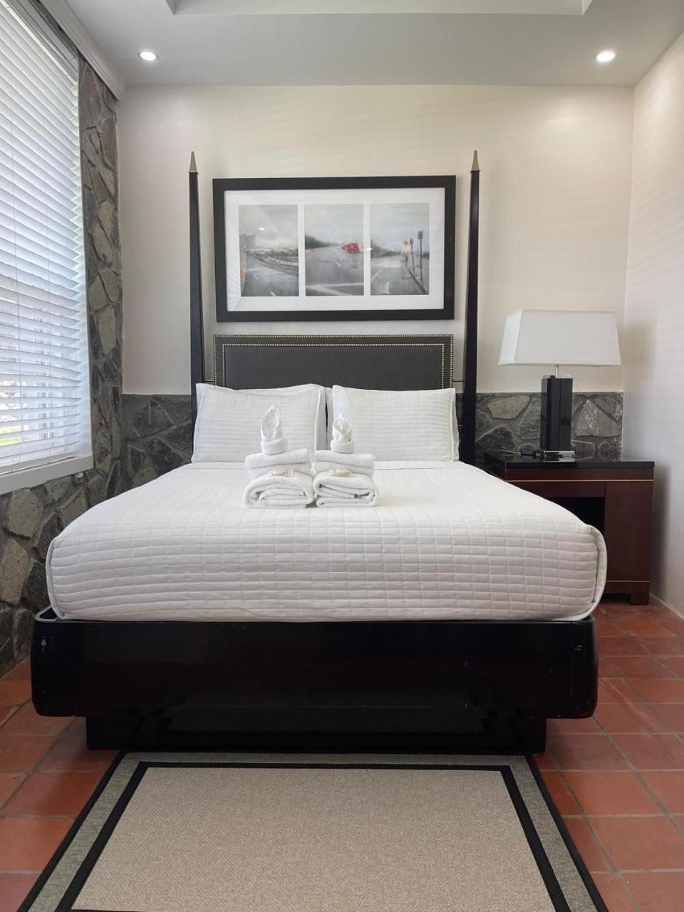 Stonetrail Hotel Arnos Vale Ngoại thất bức ảnh