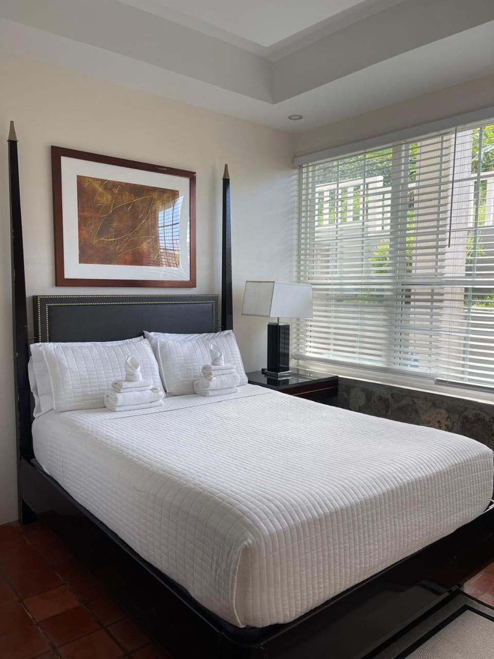 Stonetrail Hotel Arnos Vale Ngoại thất bức ảnh