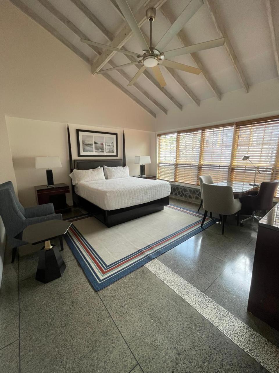 Stonetrail Hotel Arnos Vale Ngoại thất bức ảnh